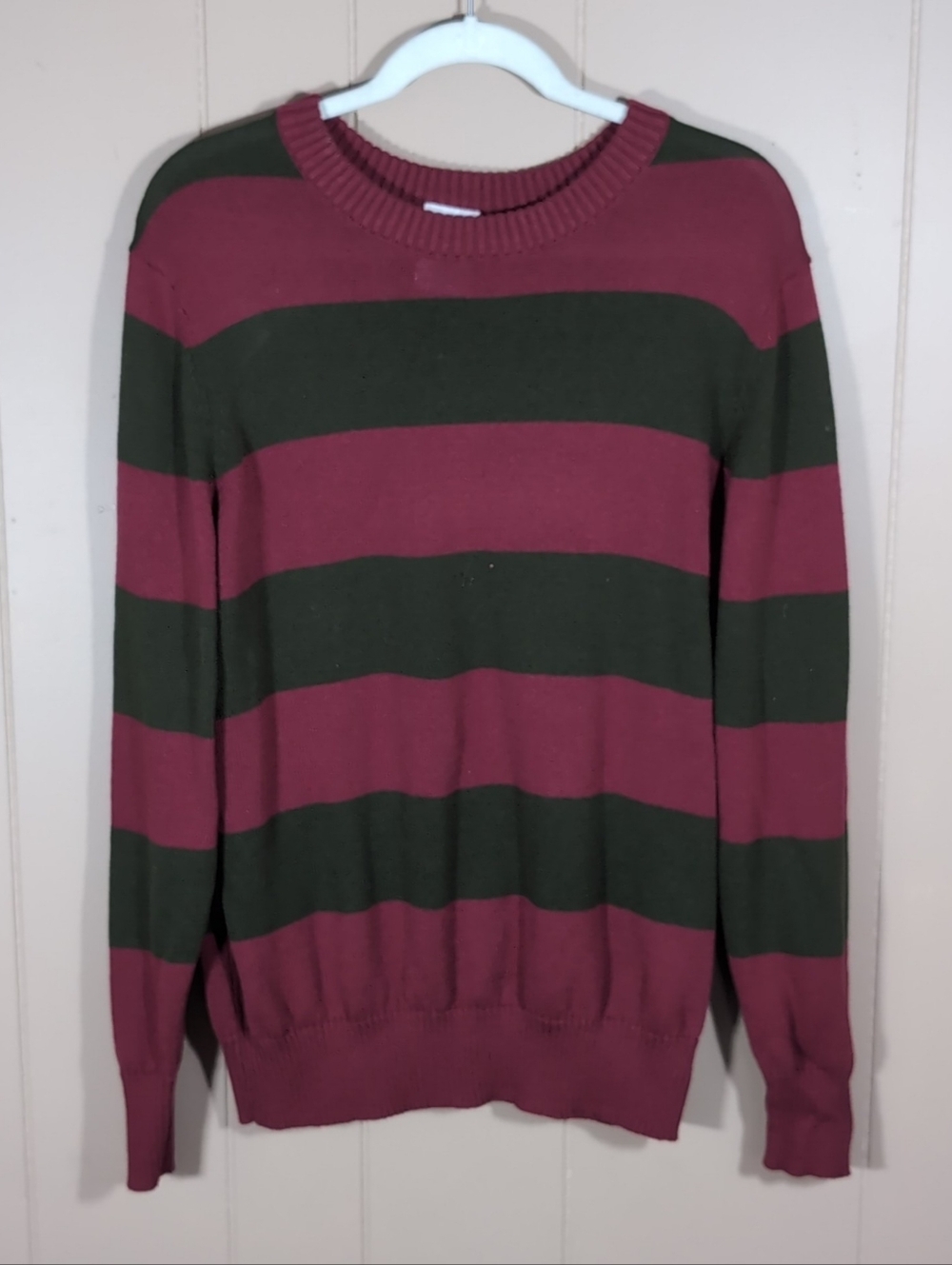 Freddy Krueger Sweater Sz M Nightmare on Elm Street Spencer's Halloween Costume